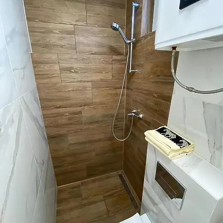 Easy Apartment *